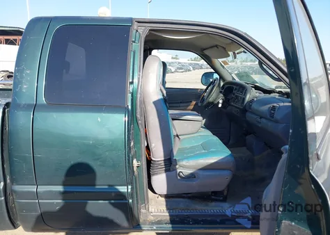 2001 Dodge Ram 1500 St from USA, damaged, VIN 1B7HC13Z01J244253